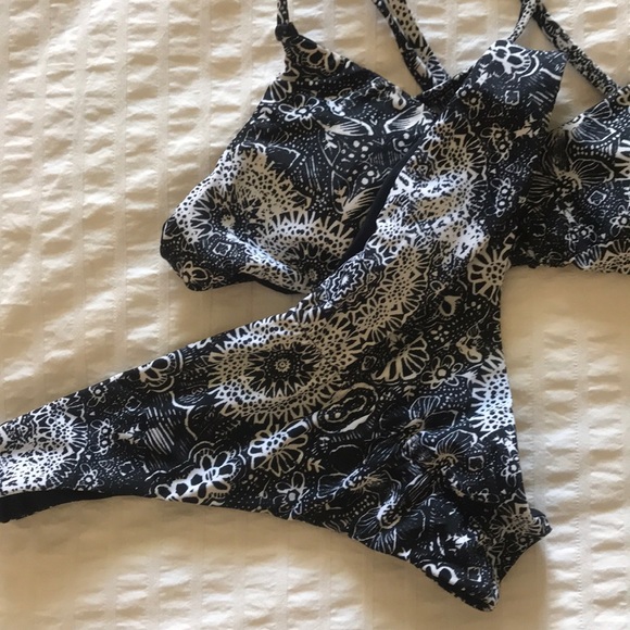 Bikini set - Picture 4 of 4